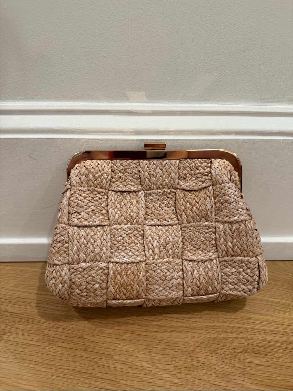 Ann Taylor Woven Straw Frame Clutch in Natural Beige with Gold Trim